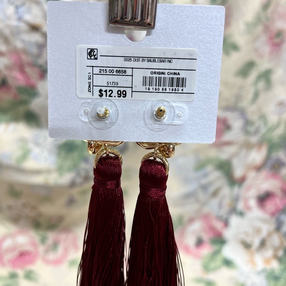 earring - Picture 5 of 7